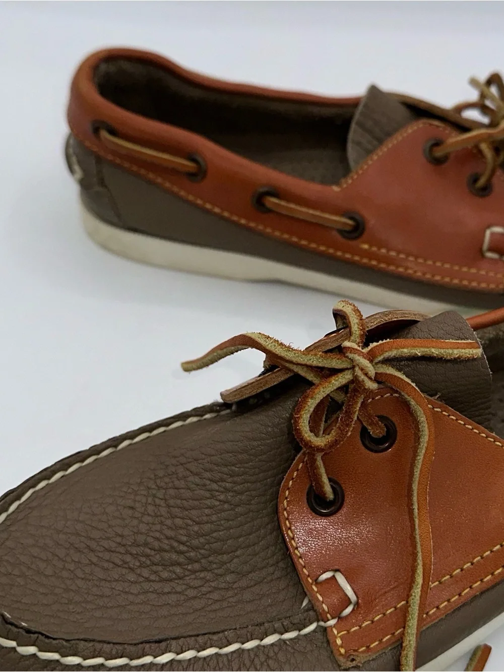Dooney & Bourke Regatta Pebbled Leather Loafer Taupe 8.5 N Boat Deck Shoes AA23
